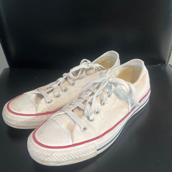 Converse size 7 women’s - Picture 1 of 3